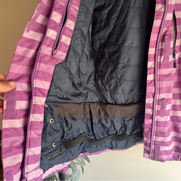 Mountain Hardwear Striped purple winter jacket/ski coat size medium - Picture 9 of 16